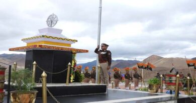 DG RPF Leads Tribute to Police Martyrs at Hot Springs memorial, Ladakh