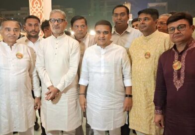 At Sanyam Rang Utsav, Harsh Sanghavi Seeks Blessings of Pujya Gurudev