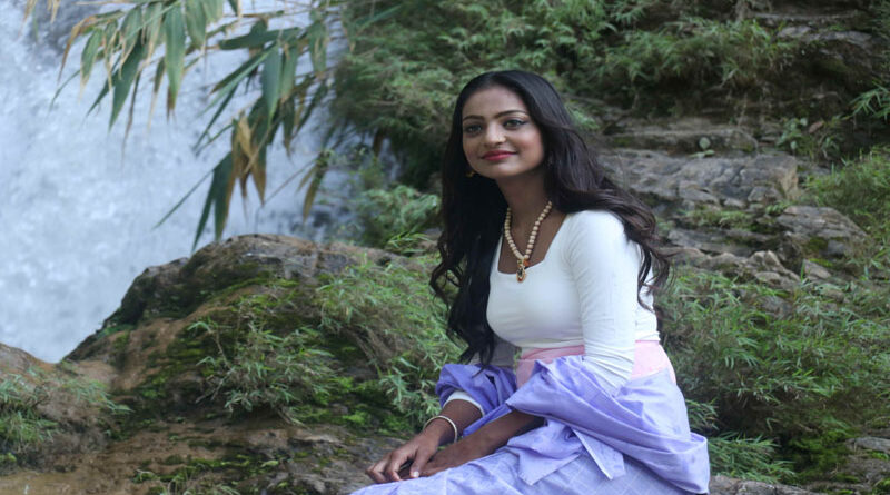 Controversy Erupts Around Kumbh Viral Girl Monalisa’s The Diary of Manipur