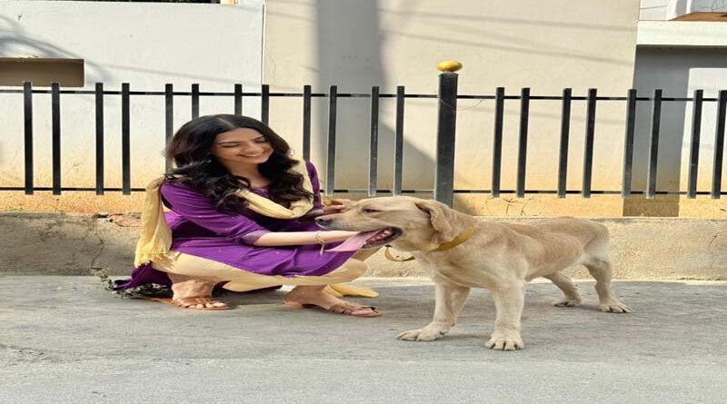 Kashika Kapoor Gives Fans a Glimpse into Her Special World 