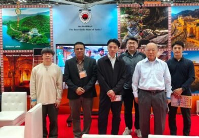 Japanese Tourists Show Growing Interest in Solo Travel in Rajasthan; Palace on Wheels Draws Attention