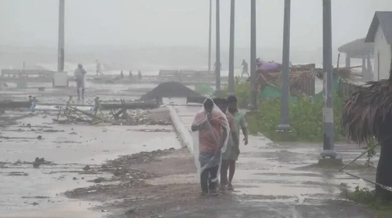 Cyclone ‘Arnab’ Hits Andhra Pradesh Coast, Wind Speeds Reach 150 kmph